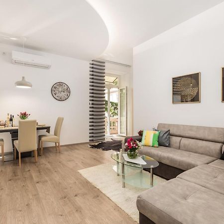 Quiet Center Apartments Rijeka Buitenkant foto