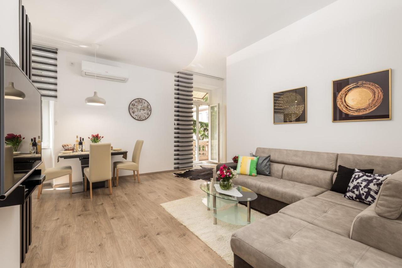 Quiet Center Apartments Rijeka Buitenkant foto