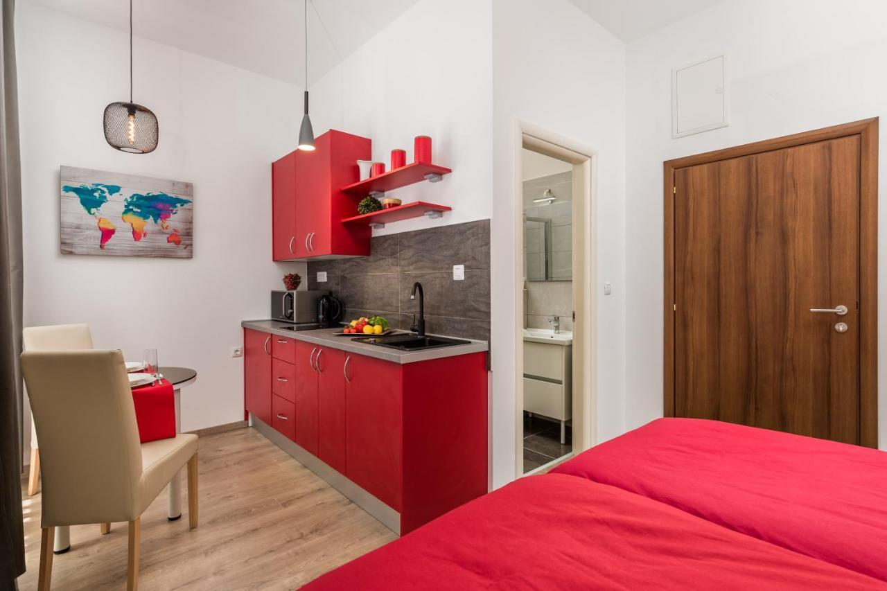 Quiet Center Apartments Rijeka Buitenkant foto