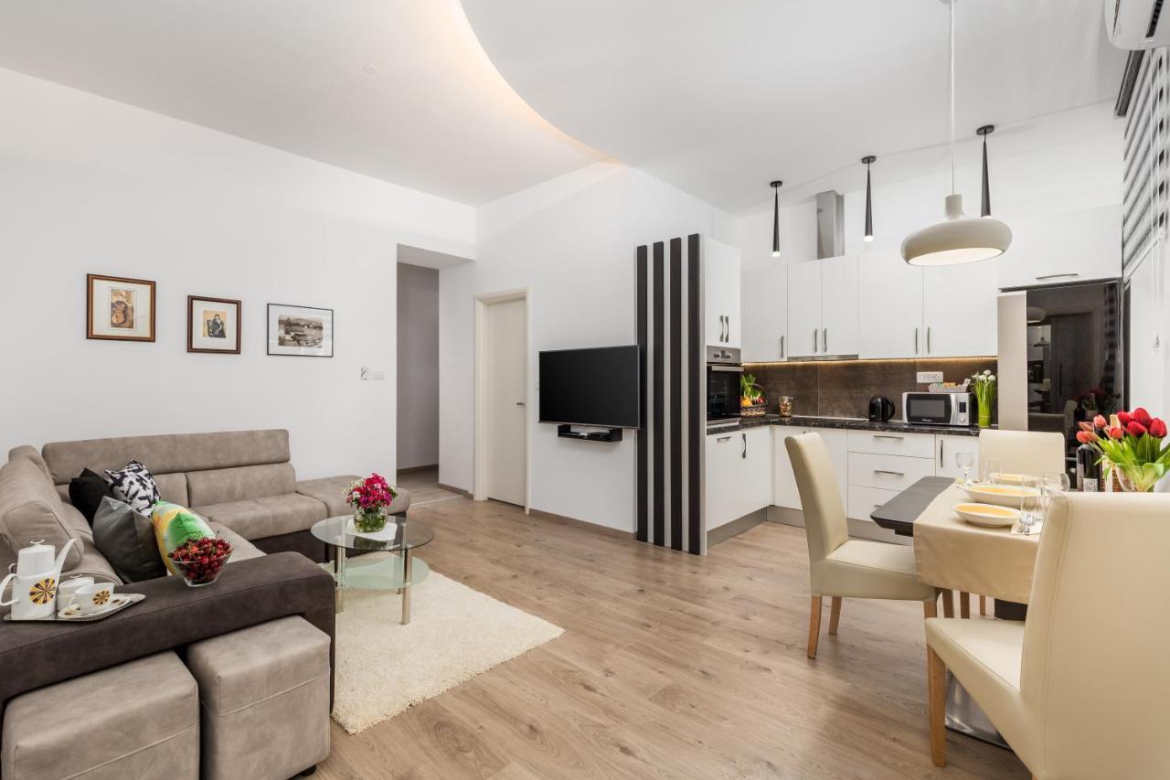 Quiet Center Apartments Rijeka Buitenkant foto