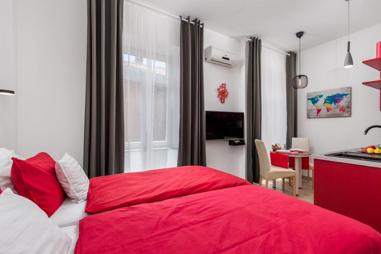 Quiet Center Apartments Rijeka Buitenkant foto